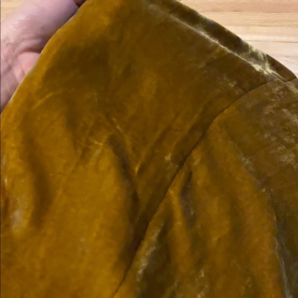 ♥️TOMORROWLAND RICH MUSTARD VELVET SKIRT 34 - Picture 9 of 9
